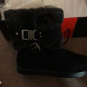 Guess boots brand new